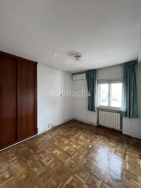 Foto 08770f63-d0d6-4984-89db-2e23fd669483. Piso en La Paz Madrid