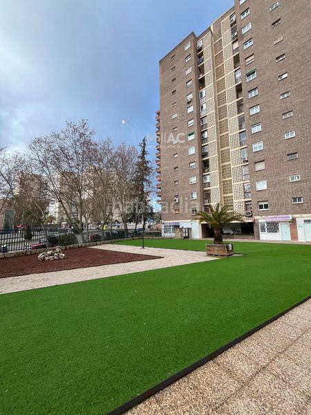 Foto 60849c85-1feb-4b96-9d30-4dc1316650b0. Piso en La Paz Madrid