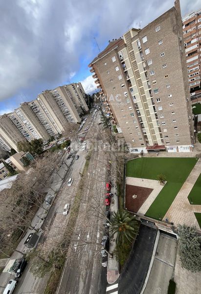 Foto a3136f74-e218-4103-8e1a-b0299372e88e. Piso en La Paz Madrid