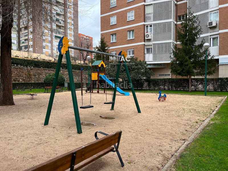 Foto a109dffd-0183-4017-b348-5e7d4d596a36. Piso en La Paz Madrid