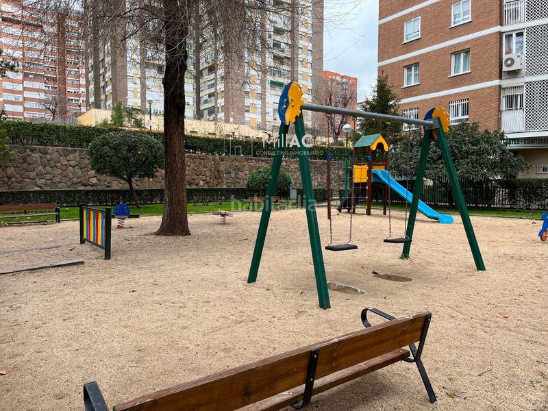 Foto c89e2c1b-2785-4260-9ab3-0a50db12dafb. Piso en La Paz Madrid