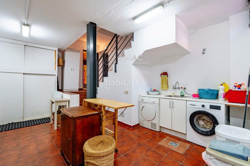Foto 19d49f71-7a58-45b5-bf36-c137398f33e5. Casa adossada amb calefacció aparcament piscina a Madrid