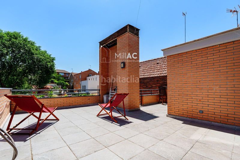 Foto e9f5f959-5d3f-4903-a7dd-2b8f5159636f. Casa adossada amb calefacció aparcament piscina a Madrid