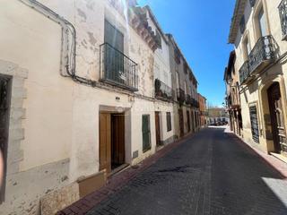 Casa aparellada a Lupión. Casa en venta en lupión
