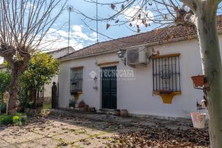 Casa en San Roque - La Cruz - La Rozuela. Casa en venta en linares