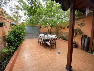 Casa aparellada a Carolina (La). Casa en venta en la carolina