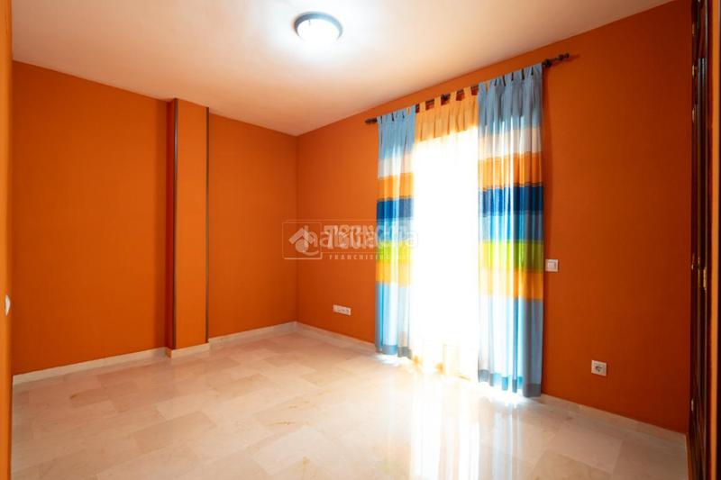 Foto 25ccd3f4-5057-4655-811c-c9a06bb66060. Piso  en venta en Linarejos Linares