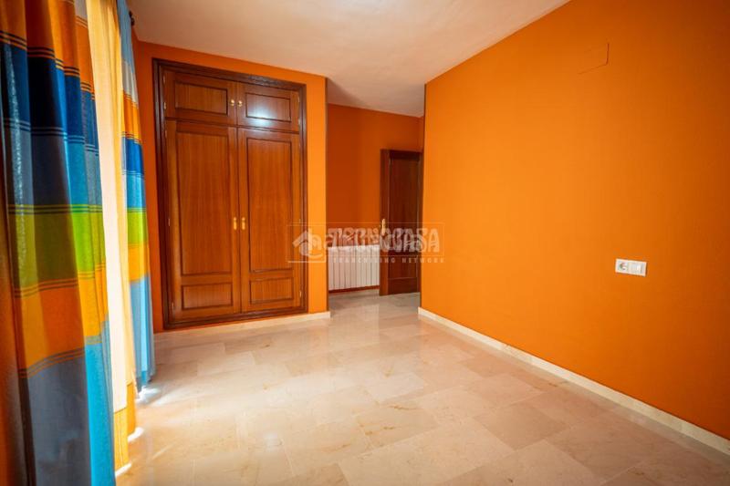 Foto 854493ce-0fc5-4dcc-aad1-788f41d406c7. Piso  en venta en Linarejos Linares