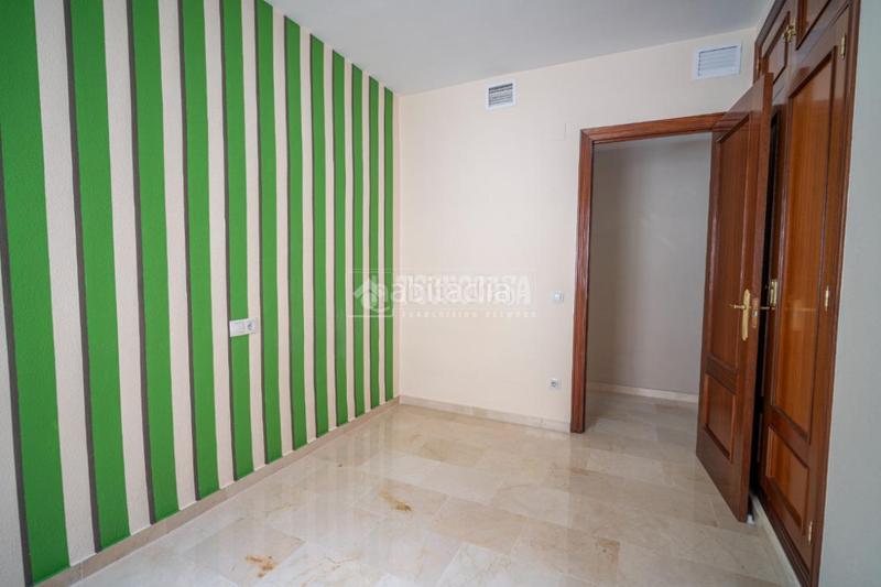 Foto 951abd33-bea7-4f3d-a0c0-47279c3ceec6. Piso  en venta en Linarejos Linares