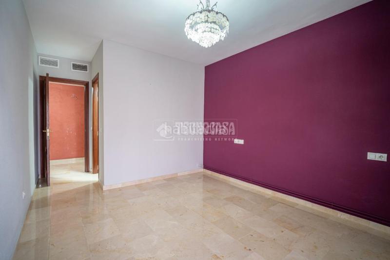 Foto ae107d86-896b-4bfb-a8cb-41f1bddd53d6. Piso  en venta en Linarejos Linares