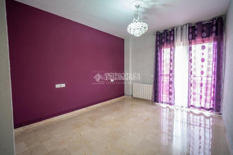 Foto f05741d2-22dd-4fe2-aeba-300d96b668e7. Piso  en venta en Linarejos Linares