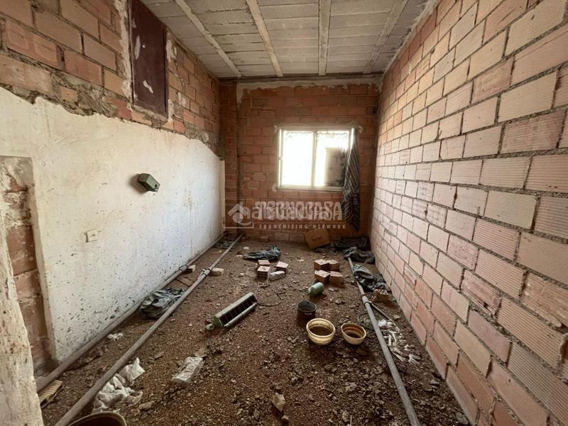 Foto 6c8cae78-f46a-4026-9a2b-4be7f7cbda1d. Casa pareada casa en venta en Baeza