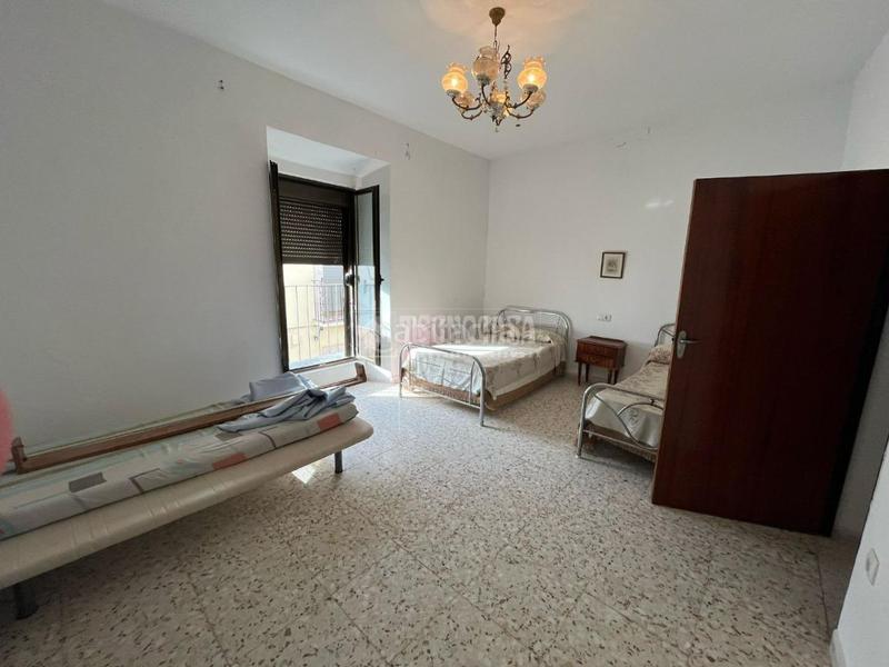 Foto 77c9db42-27f1-428d-8294-62c9825639c4. Casa pareada casa en venta en Baeza