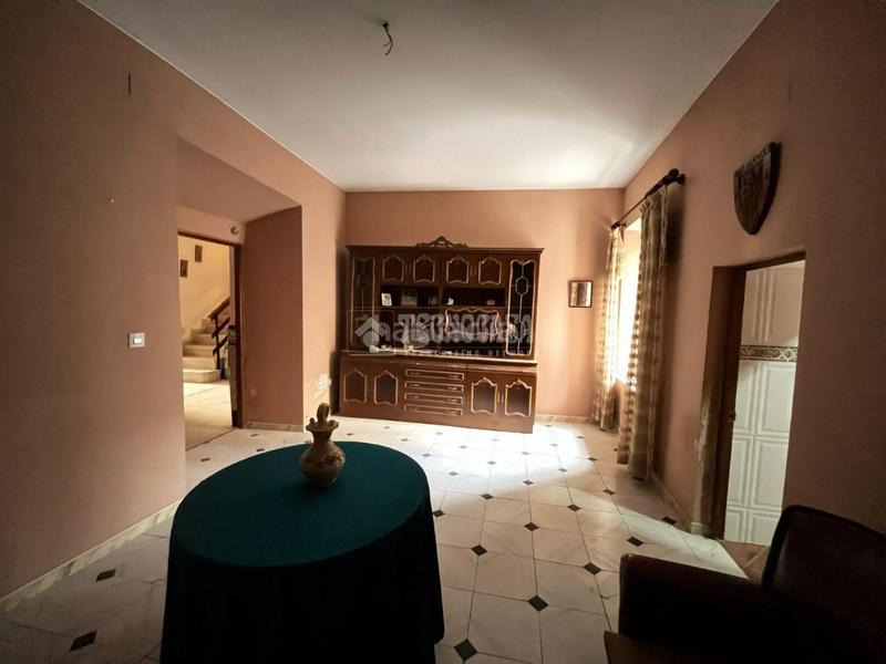 Foto c31651e8-1b92-4bad-affb-0f57b58a7772. Casa pareada casa en venta en Baeza