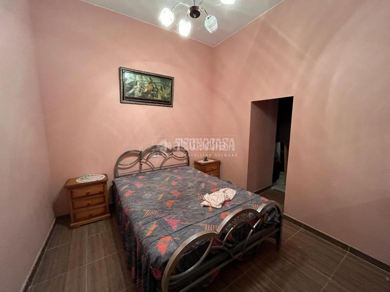 Foto c8ee8ebf-3054-4d5c-bacc-d7cc4d7afe8a. Casa pareada casa en venta en Baeza