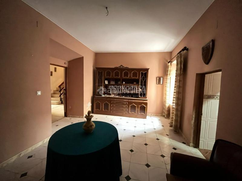 Foto f299a20f-485d-4848-a512-9461e3fd12e7. Casa pareada casa en venta en Baeza