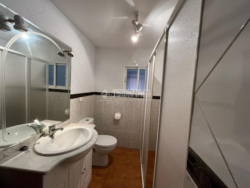 Foto f2aed276-efaa-4460-8db9-6e2e821d13c3. Casa pareada casa en venta en Baeza