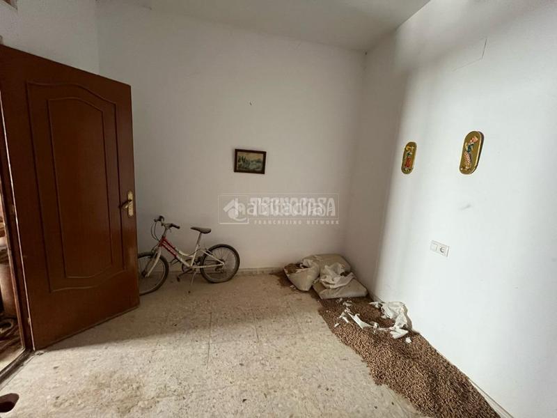 Foto f6b141b2-f4aa-4ad7-83b2-70da8aeef286. Casa pareada casa en venta en Baeza