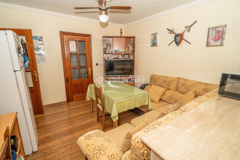 Foto c8972e7c-96ef-494c-92b5-2f1248d2ab49. Towny house in Bailén