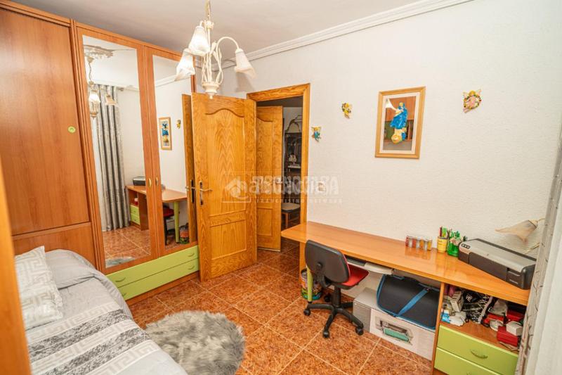 Foto d466e28e-f53a-4904-bb50-78b761ef361a. Towny house in Bailén