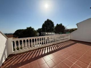 Casa aparellada en Carolina (La). Casa en venta en la carolina
