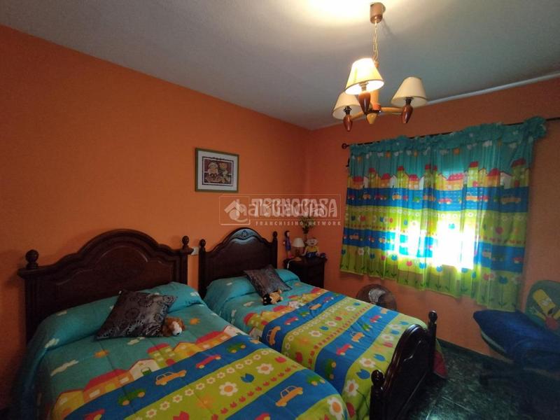 Foto 2a4029c1-9374-4af6-afc7-7260941e3c06. Casa pareada casa en venta en Andújar