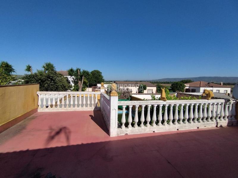 Foto 38241341-a844-49d3-b75d-6e2f19f00a99. Casa pareada casa en venta en Andújar