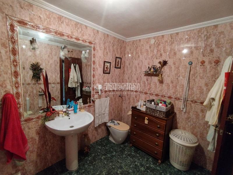 Foto b827bb9b-3c7d-4215-a74c-d0235902fdd9. Casa pareada casa en venta en Andújar