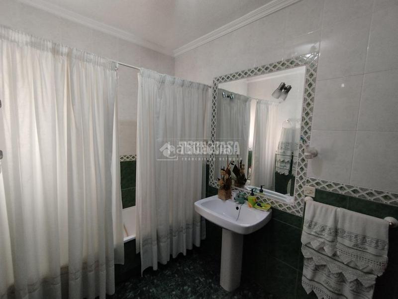 Foto c84ac235-67e4-4e10-9767-b2ff69d1025b. Casa pareada casa en venta en Andújar