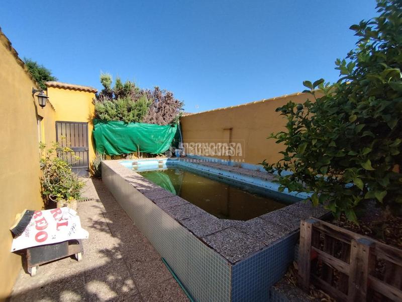 Foto e568ebe3-c5b4-459d-99d1-09ce1fb451fe. Casa pareada casa en venta en Andújar