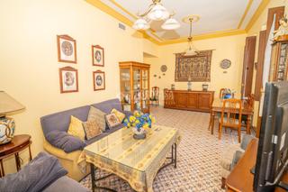 Pis a Centro ciudad. Piso en venta en linares