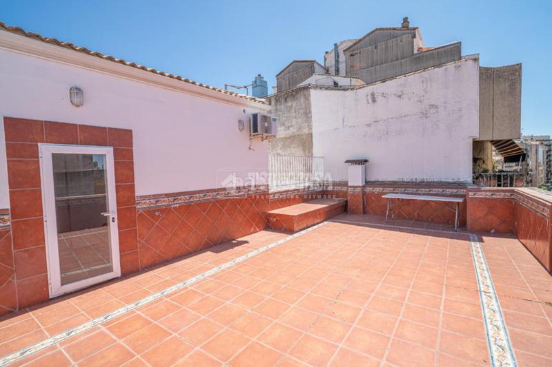 Foto c64324e6-c408-4eb4-8def-143187818ed4. Edificio  en venta en Centro ciudad Linares