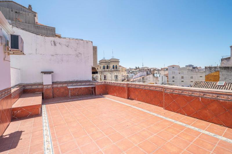 Foto f877a2ee-f3f5-46a2-a521-4db2d201a499. Edificio  en venta en Centro ciudad Linares