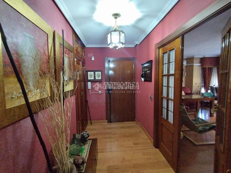 Foto aea391b0-c91e-4274-ba6e-d1aab5ffd245. Piso  en venta en Andújar