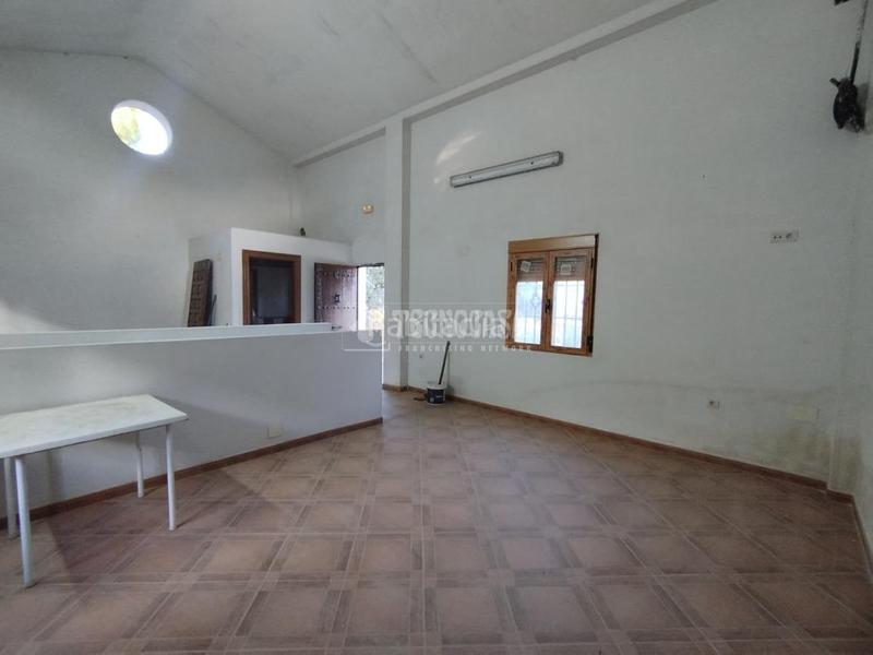 Foto 7d4f92bd-7087-4c3a-a936-8989678a424b. Masía casa rural en venta en Andújar