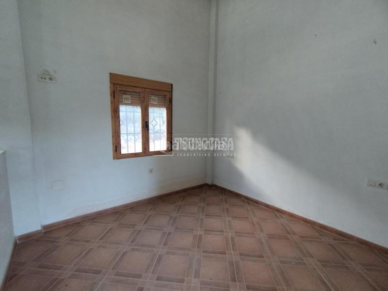 Foto 9cc8d11c-082a-472b-8d18-e988be0146d2. Masía casa rural en venta en Andújar