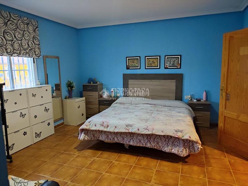 Foto 7457c156-6574-49d1-b347-9a8480d9ac34. Bauernhof mit parking pool in Centro ciudad Linares