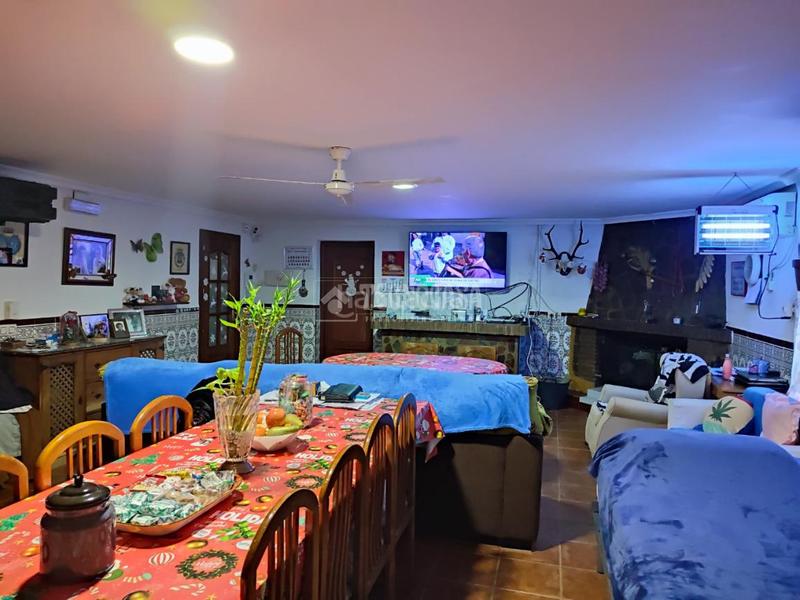 Foto c169b02e-a41e-4086-ba70-9432934aa796. Bauernhof mit parking pool in Centro ciudad Linares