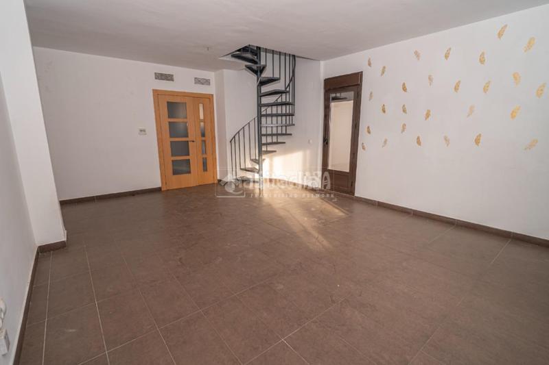 Foto 613a48c3-d9da-4568-be07-5e38c8a85e70. Piso  en venta en Linarejos Linares