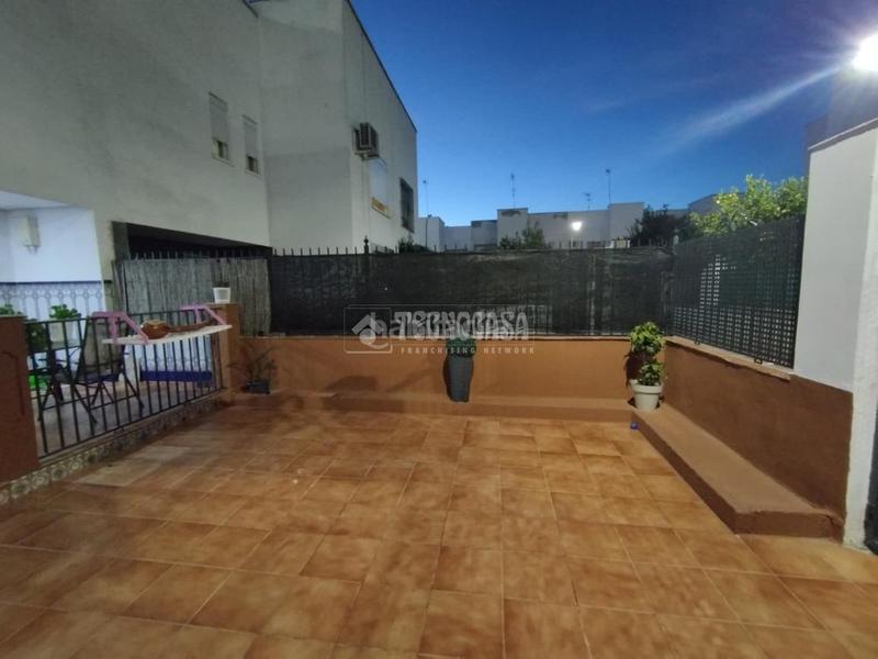 Foto 861f16bd-9889-4ec5-ba64-8bf85f99df0c. Maison jumelée dans Andújar