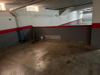 Parking coche en Linarejos. Boxplaza de garaje en venta en linares