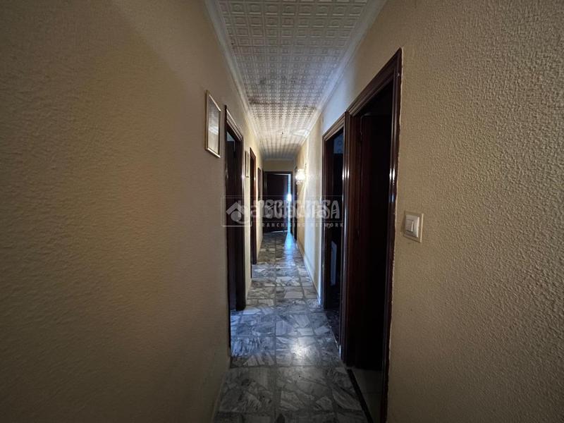 Foto 28608781-c628-4d84-8f73-a058369e265a. Casa aparellada a Linarejos Linares