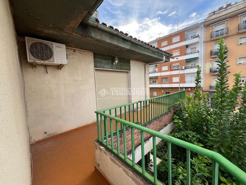 Foto 4e6547a7-8575-4edd-8e7c-0ee34b0faa93. Casa aparellada a Linarejos Linares