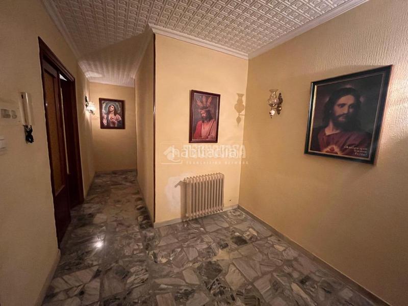 Foto 954b08b7-9d5a-49a0-9a1c-65051ecbe2e3. Casa aparellada a Linarejos Linares