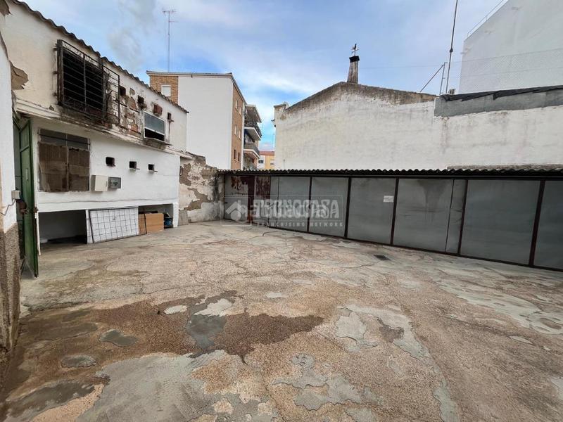 Foto c1803d18-aa0b-407f-bc20-35ab6f17ba2c. Casa aparellada a Linarejos Linares