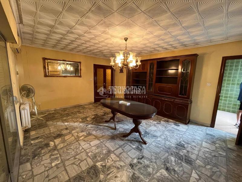 Foto f75d78e1-7bd4-43a2-97cf-1b2644e8d92c. Casa aparellada a Linarejos Linares