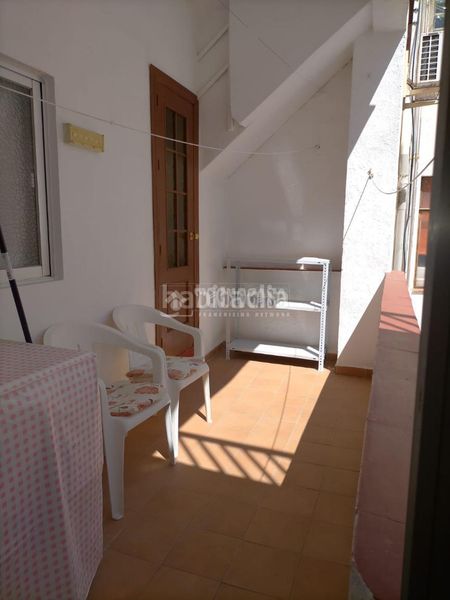 Foto 887f23ef-91ff-4786-9539-5f8943e55b3b. Casa aparellada a Centro ciudad Linares