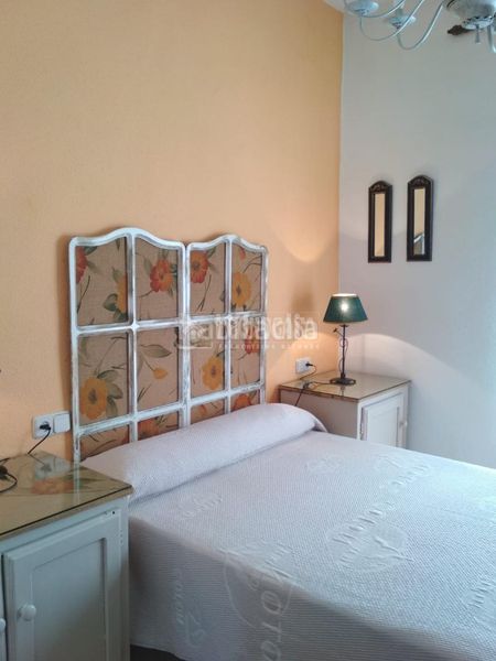 Foto 8e7cd224-e3e8-4819-97f0-7c650095b4df. Casa aparellada a Centro ciudad Linares