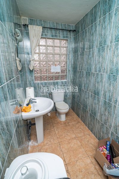 Foto e3c9693f-583c-4b47-afb0-e06c14c158ef. Casa aparellada a Centro ciudad Linares