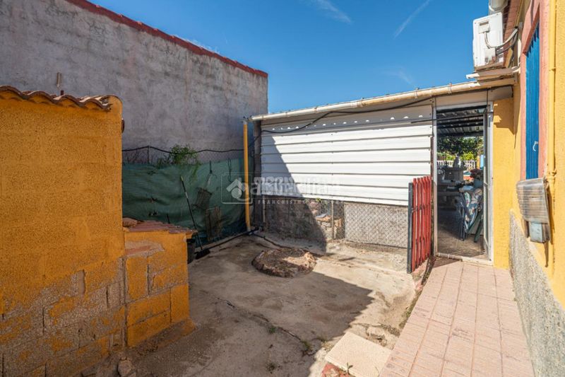 Foto 3216810e-0d19-4b47-b5e2-35c3ad2907f3. Masia amb aparcament piscina a San Roque - La Cruz - La Rozuela Linares